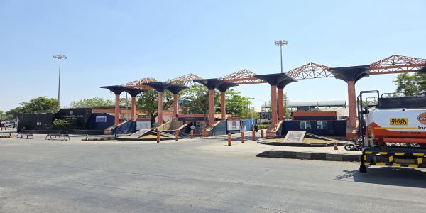 युद्धाच्या सावटाखालीही राज्याचा इंधन पुरवठा 