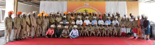 महावितरण कोल्हापूर परिमंडळ कार्यालयात लाईनमन दिवस महावितरण कोल्हापूर परिमंडळ कार्यालयात लाईनमन दिवस