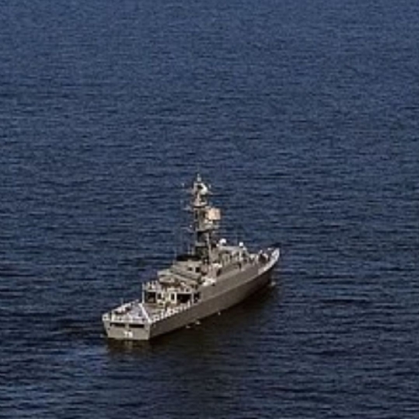 श्रीलंका किनाऱ्याजवळ इराणी जहाजावर हल्ला; ७८ जणांचा मृत्यू, १०१ जण बेपत्ता श्रीलंका किनाऱ्याजवळ इराणी जहाजावर हल्ला; ७८ जणांचा मृत्यू, १०१ जण बेपत्ता