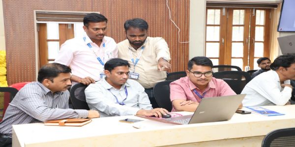 कोणताही गट अथवा समूह जनगणनेपासून वंचित राहू नये - वीरेंद्र दीक्षित