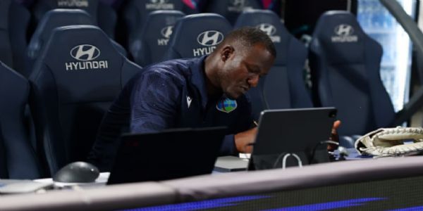 मला घरी जायचे आहे, विंडीज प्रशिक्षक डॅरेन सॅमीची सोशल मीडियावर भावुक पोस्ट