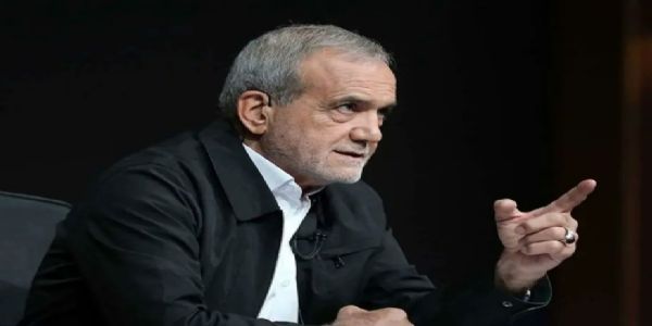 इराणच्या राष्ट्राध्यक्षांनी अमेरिकेची बिनशर्त आत्मसमर्पणाची मागणी फेटाळली