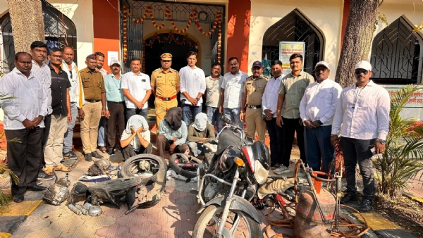 पोलीस कारवाई