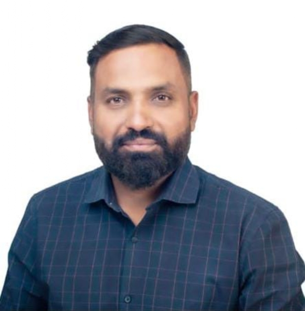 Volleyball coach Manoj Mhaske Volleyball coach Manoj Mhaske