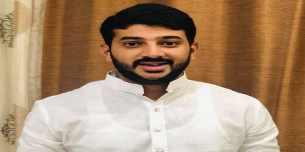 रत्नागिरी जिल्हा परिषद उबाठा गटनेतेपदी विक्रांत जाधव