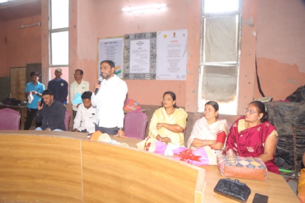 महापौर सय्यद इकबाल यांनी साधला आशा वर्करांशी संवाद