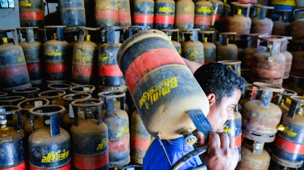 गॅस सिलेंडर संग्रहित फोटो