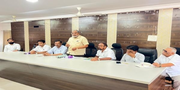 रत्नागिरी : तुटपुंज्या मदतीविरोधात आंबा-काजू शेतकरी एकवटले