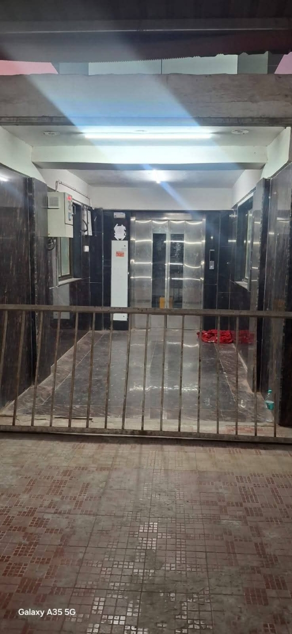 परभणी रेल्वेस्थानकावरील लिफ्ट बंद; ज्येष्ठ व दिव्यांग प्रवाशांचे हाल