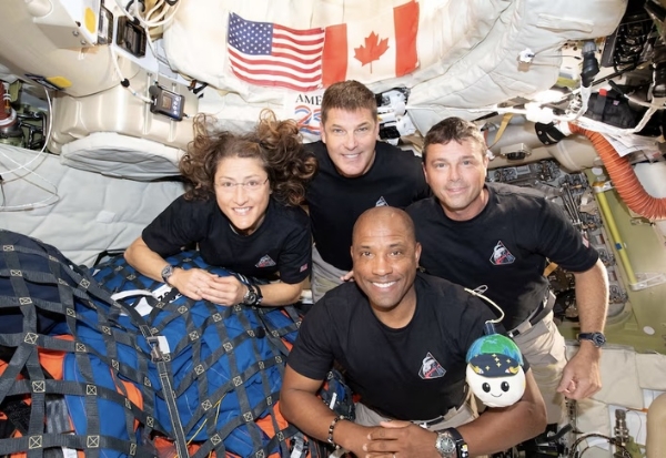 आर्टेमिस-II मिशनचा ऐतिहासिक टप्पा; अंतराळवीर पृथ्वीवर परतण्याच्या तयारीत