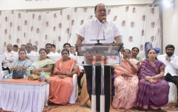 कार्यकर्त्यांच्या मेळाव्यात राष्ट्रवादीचे नेते आणि मंत्री हसन मुश्रीफ