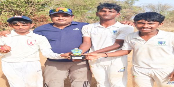 ठाणे - फायटर कप क्रिकेट स्पर्धा : पवन प्रसादची अष्टपैलू कामगिरी; शौर्य पुचालाचे शतक