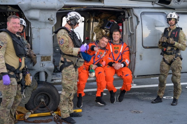 नासाचे आर्टेमिस II मिशन यशस्वी; 10 दिवसांनंतर अंतराळवीर सुरक्षितपणे पृथ्वीवर परतले