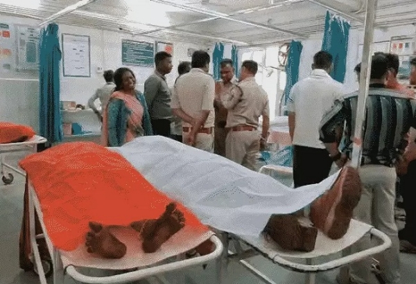 MP Truck overturns on auto Four dead MP Truck overturns on auto Four dead