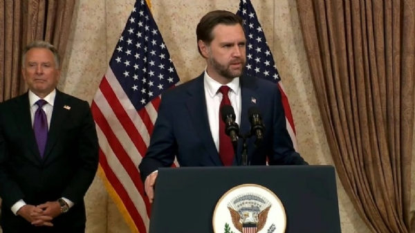 अमेरिकेचे उपराष्ट्रपती जेडी व्हान्स अमेरिकेचे उपराष्ट्रपती जेडी व्हान्स