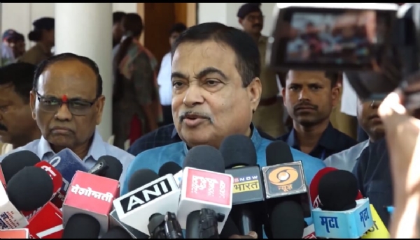 नितीन गडकरी नितीन गडकरी