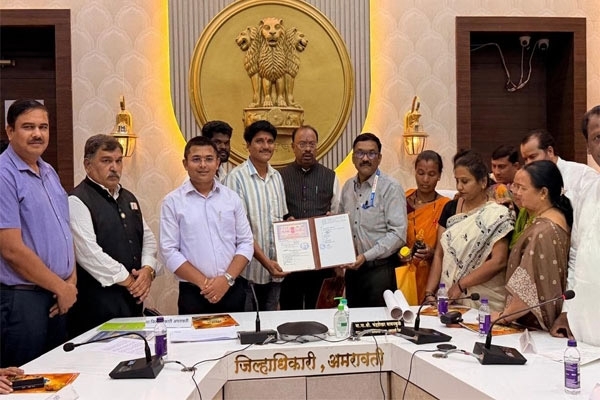 चिखलदर्यातले आमझरी ‘मधा’चे गाव प्रकल्पासाठी त्रिपक्षीय करार चिखलदर्यातले आमझरी ‘मधा’चे गाव प्रकल्पासाठी त्रिपक्षीय करार