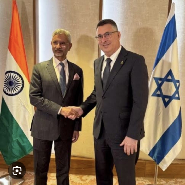 इस्रायलचे परराष्ट्र मंत्र्यानी एस. जयशंकर यांच्याशी साधला सवांद इस्रायलचे परराष्ट्र मंत्र्यानी एस. जयशंकर यांच्याशी साधला सवांद