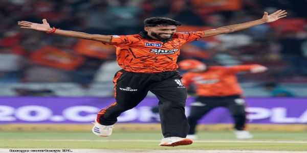 आयपीएलमध्ये विदर्भ एक्सप्रेस प्रफुल्ल हिंगेचे स्वप्नवत पदार्पण