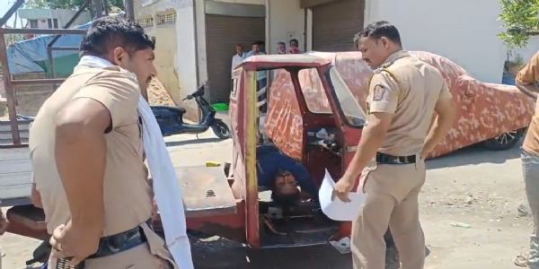 अकोल्यात आढळला अनोळखी व्यक्तीचा मृतदेह, उष्माघाताचा संशय