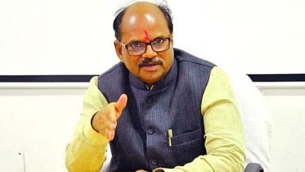 परतवाडा लैंगिक शोषण प्रकरणात खा. अनिल बोंडेंना वेगळाच संशय कोचिंग क्लासेस आणि आरोपींच्या बँक खात्यांच्या चौकशीची केली मागणी