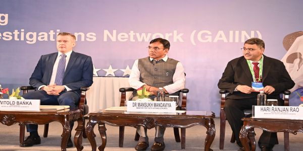 प्रतिबंधित उत्तेजक पदार्थांची तस्करी करणाऱ्यांविरुद्ध फौजदारी गुन्हा दाखल करण्याची तरतूद करणार -मनसुख मांडविया