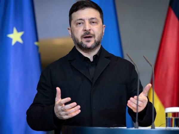 युक्रेनचे राष्ट्राध्यक्ष झेलेन्स्की यांना आंतरराष्ट्रीय फोर फ्रीडम्स पुरस्कार प्रदान