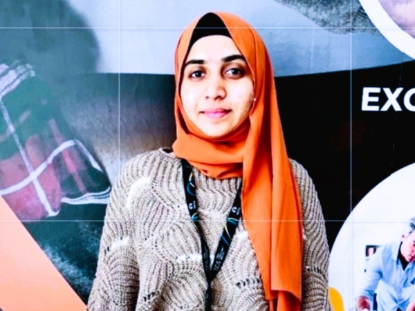 नाशिक येथील धर्मांतरण रॅकेटची फरार आरोपी निदा एजाज खान नाशिक येथील धर्मांतरण रॅकेटची फरार आरोपी निदा एजाज खान