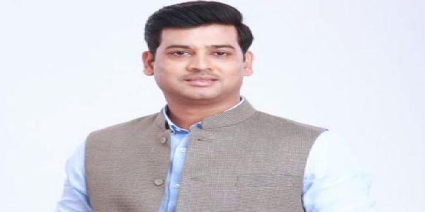 सत्तेत असताना महिला आरक्षण विधेयक फाडले; श्रीकांत शिंदे यांचा काँग्रेसवर निशाणा