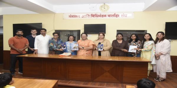 विधिमंडळात विद्यार्थ्यांची अभ्यासक भेट; डॉ. नीलम गोऱ्हे यांचा संवाद ठरला विशेष आकर्षण