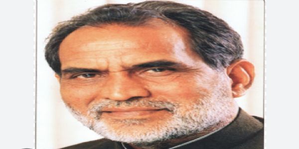 पंतप्रधान, उपराष्ट्रपती, लोकसभाध्यक्षांनी चंद्रशेखर यांच्या जयंतीनिमित्त वाहिली आदरांजली