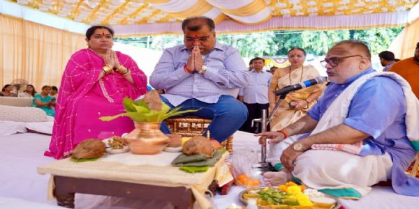 डोंबिवलीकर कला आणि सांस्कृतिक केंद्राचे भूमिपूजन संपन्न