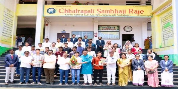 सीबीएसई परीक्षेत अंबाजोगाईच्या संभाजी राजे स्कूलचा डंका; ११ विद्यार्थ्यांनी ओलांडला ९० टक्क्यांचा टप्पा!