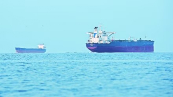 होर्मुज सामुद्रधुनीत तणाव, इराणने दोन भारतीय टँकरांना रोखले