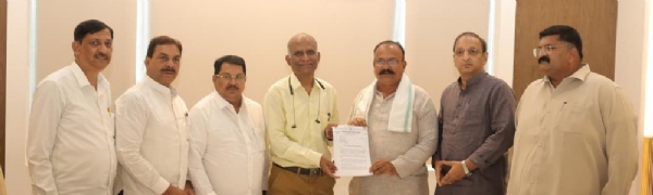 काॅंग्रेस शिष्टमंडळ