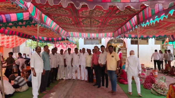 लोकमान्य नगरात प्लास्टिकमुक्त महाप्रसाद पंगतीतून हनुमान जन्मोत्सवाची सांगता