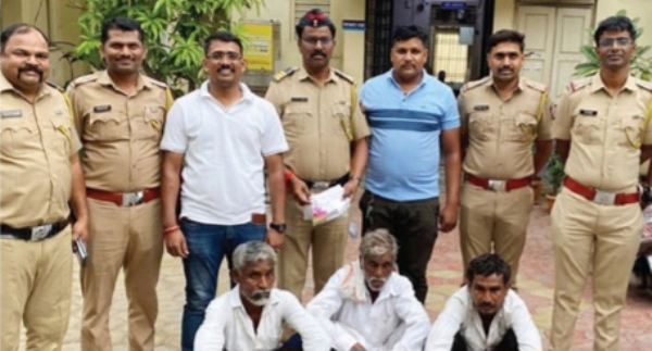 पोलीस कारवाई