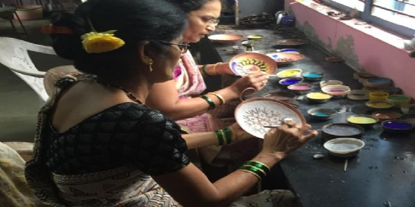 अलिबाग तालुक्यातील महिला बचतगटाची स्वावलंबनाकडे झेप