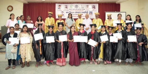 स्वतःचा व्यवसाय उभारा, रोजगार निर्माते बना : डॉ. विनय नातू