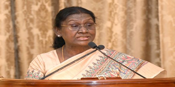 रेल्वे - महामार्ग केवळ वाहतुकीची साधने नाहीत; तर ती राष्ट्रीय एकात्मतेची साधने - राष्ट्रपती