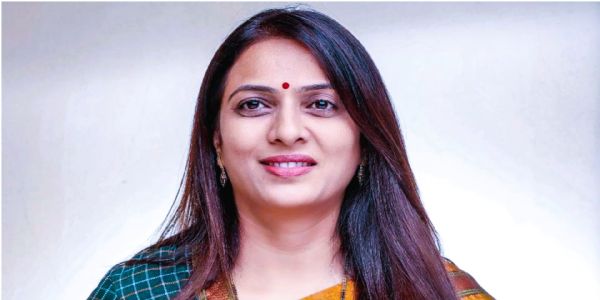 महिला आरक्षण : रोहिणी खडसेंकडून मुख्यमंत्र्यांना थेट चर्चेचे आव्हान