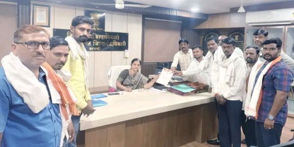 परभणी तालुक्यातील खरीप 2025 पीक विमा तातडीने मंजूर करण्याची मागणी