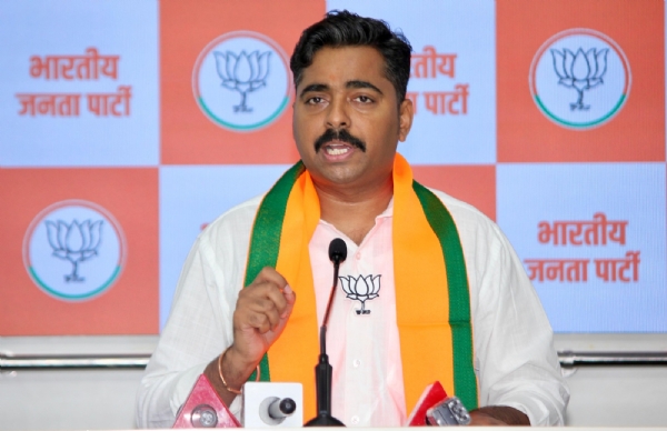 नवनाथ बन यांचा प्रहार