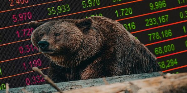 सलग तिसऱ्या दिवशी सेन्सेक्स-निफ्टी मोठ्या घसरणीसह झाले बंद