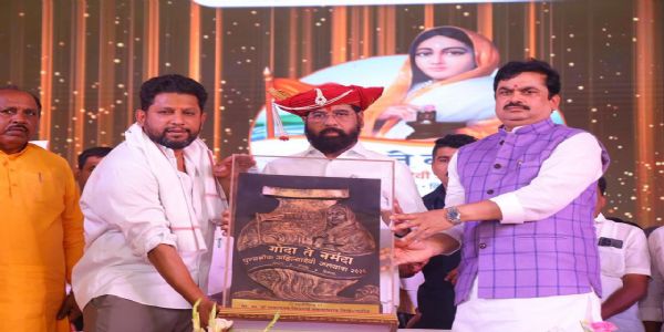 नदी म्हणजे नारीशक्ती… गोदा ते नर्मदा जलयात्रेतून उपमुख्यमंत्री शिंदेंच नवीन विकास मॉडेल!