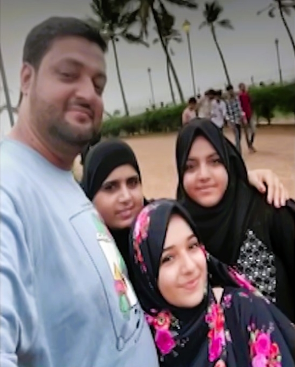 Mumbai Pydhonie Suspicious Deaths Four Family Members