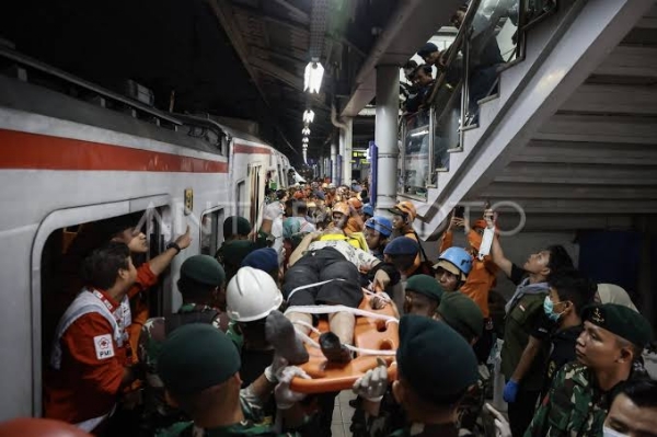 इंडोनेशिया भीषण रेल्वे अपघात: मृतांची संख्या १४ वर, बचावकार्य सुरू
