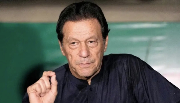 डोळ्यांच्या उपचारानंतर इमरान खान पुन्हा अदियाला जेलमध्ये दाखल