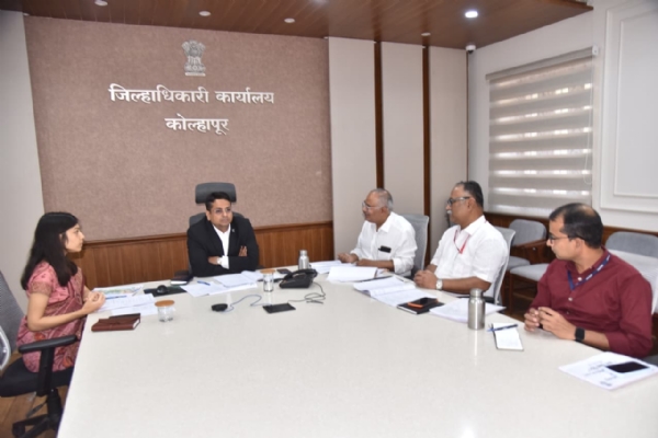 जिल्हाधिकारी डॉ. विजय राठोड यांच्या अध्यक्षतेखाली आढावा