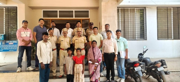 पोलीस कारवाई